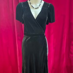 Black Silk Velvet Betsey Johnson Wrap Bias Cut Dress Size 4 6 8 Satin Lined Bow